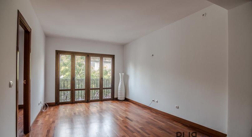 Santa Catalina. Apartment. Rehabilitated. With parking. With terrace.