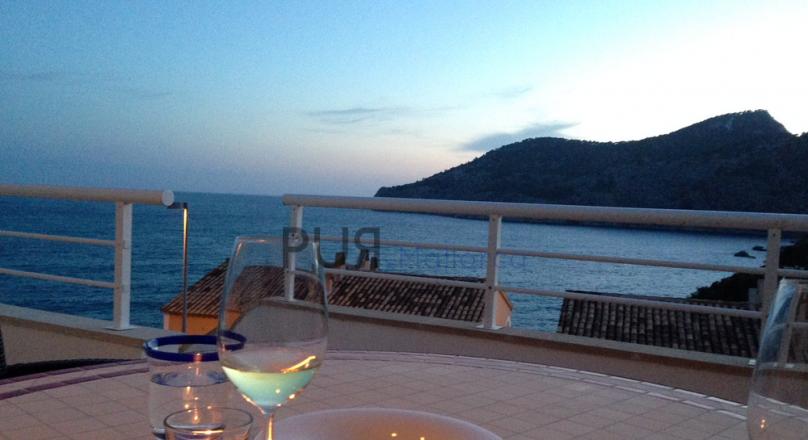 Camp de Mar. The bay. Ocean. The air. Mallorca.