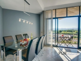 Port Alcudia. Apartment with lots of space. Move in immediately. A few meters from the beach.
