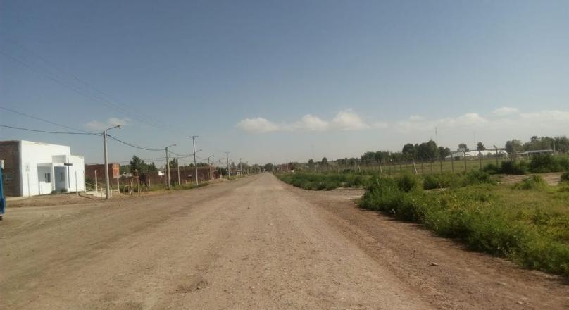 HOUSE FOR SALE CHAÑAR B ° ASPA