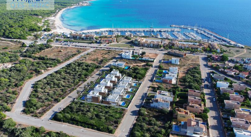 Detached villas with three bedrooms and three bathrooms within a gated community