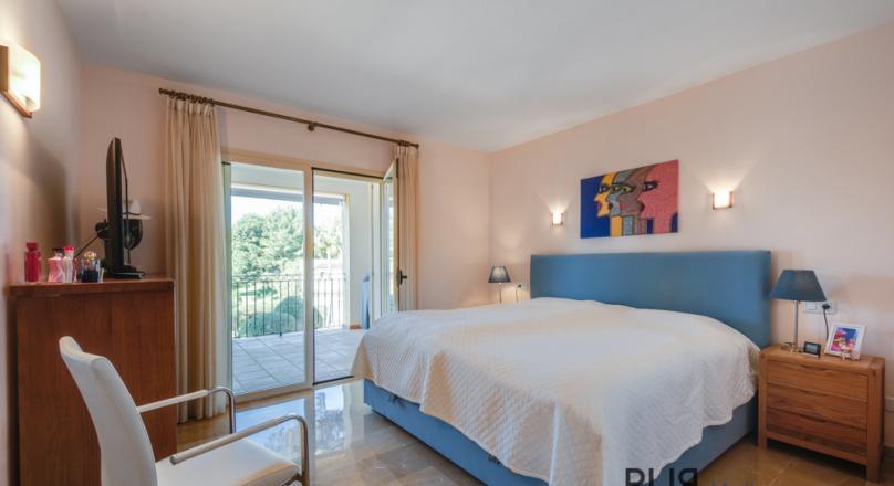 Santa Ponsa. Between the golf courses and Port Adriano. Apartment. Fully furnished.