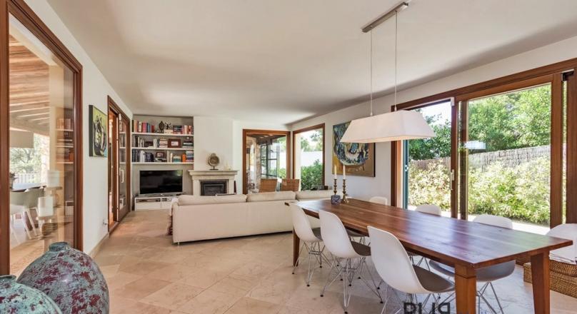 Finca in Santa Ponsa? It does exist. Outside Finca. Inside luxury villa.