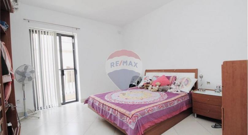 LUQA - APARTMENT THREE BEDROOM ( 79946999 ) !!