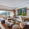 Bendinat. Right on the golf course. Apartment. With a sea view over the bay.
