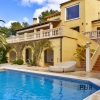 Whirlpool with sea view. And a villa. Very quiet. Holiday rental license.