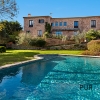 Really stately and sophisticated. With a lot of eyes. Finca only 20 minutes from Palma.