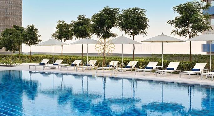 Live in tranquility and appreciate the breathtaking view of Burj Khalifa 
