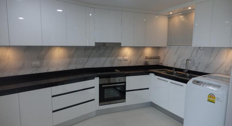 Modern Apartment in Phra Tam Nak, Pattaya