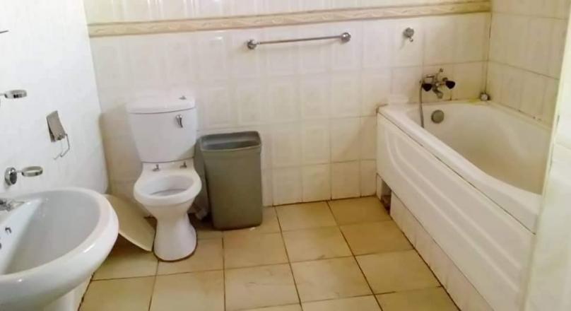 Three bedrooms stand alone flat for rent