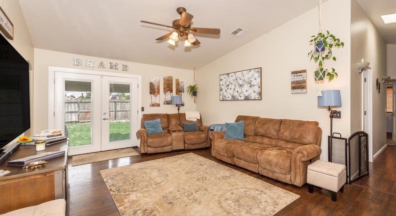 Double Master (4) Bed (3) Bath, 4567 North Desert flower Circle