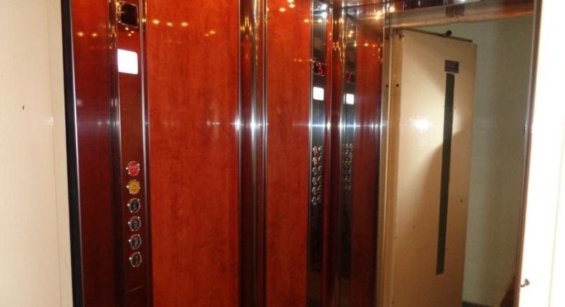 ATHENS, PALAIO FALIRO Floisvos, Apartment 160m2, for sale