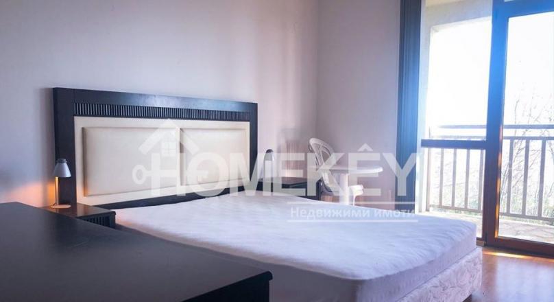 SEA VIEW! FOUR BEDROOMS! QUIET AND PEACEFUL PLACE!