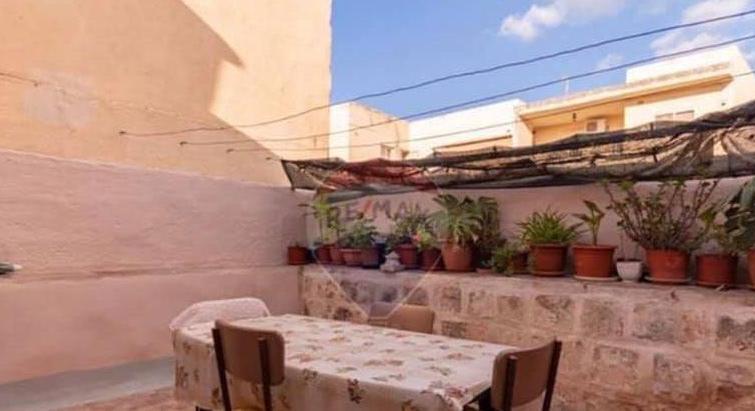 BIRKIRKARA - TOWNHOUSE