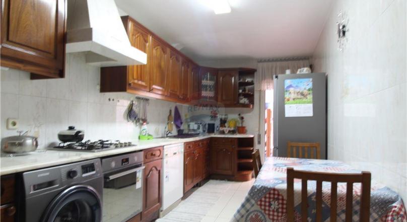 Apartment T5 not Silves center!