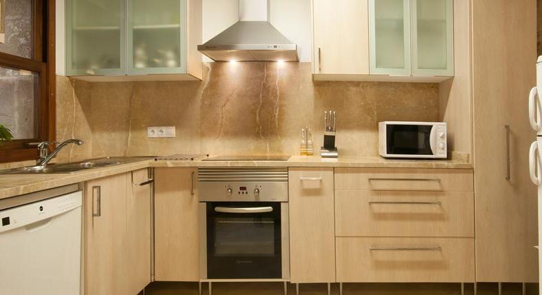 Townhouse with pool and holiday rental license