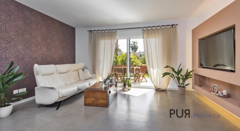 Apartment. Four bedrooms. Very well maintained facility. Top Renovated.