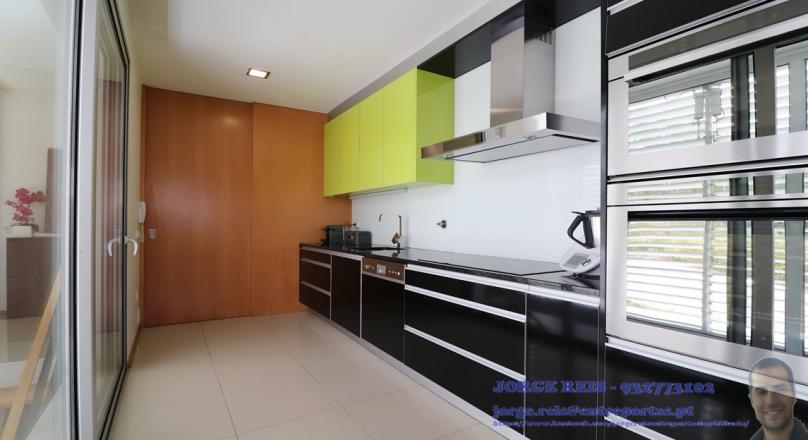 LUXURY CONTEMPORARY HOUSING WITH GARDEN, PÓVOA DE VARZIM