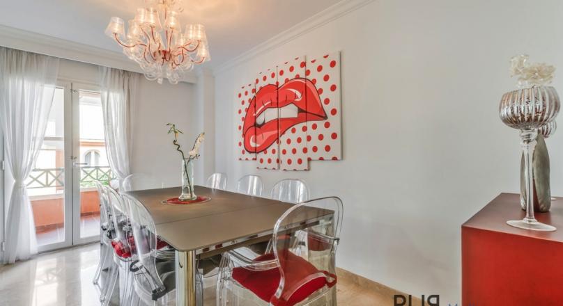 Apartment. Above Port Adriano. In the middle of the lively southwest.