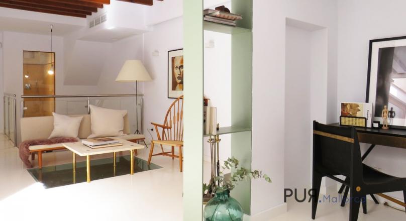 n the middle of the old town. A few minutes to the beach. Luxuriously renovated.