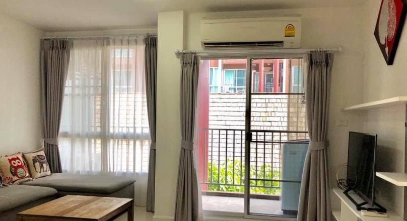 A 61 Sq M Two bedrooms apartment on 4floor with Swimming pool view at D’Vieng condo