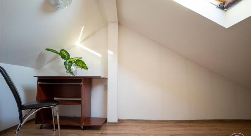 Harmonious residence, positioned in the residential 