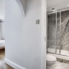 A bright, spacious first floor apartment which has been finished to a great standard