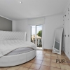 Small plant. Large penthouse - apartment. A lot of privacy. Southwest exposure. Sea views.