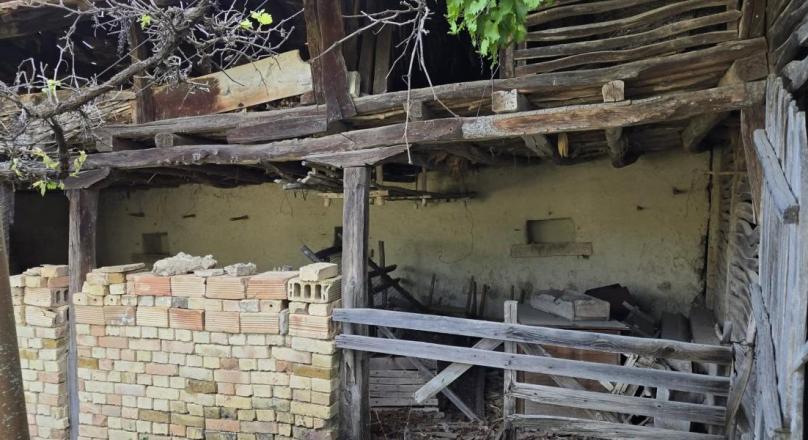 Bulgarian rural house with lovely views for sale in a village Lomtsi