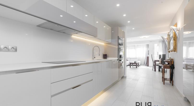 In the middle. Not only there. In the center of Palma. A chic apartment with plenty of space.