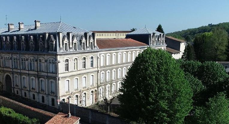New Luxurious Apartments in a Building and City Steeped in History and Character
