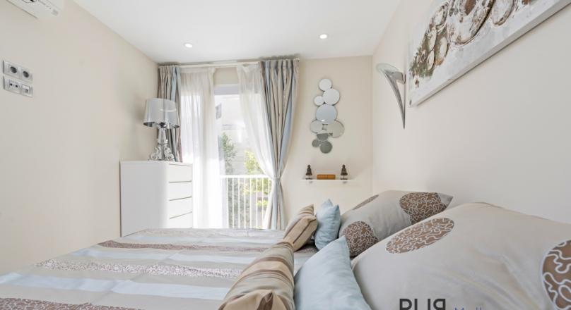 In the middle. Not only there. In the center of Palma. A chic apartment with plenty of space.