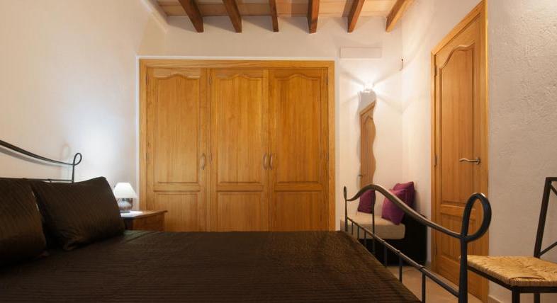 Townhouse with pool and holiday rental license