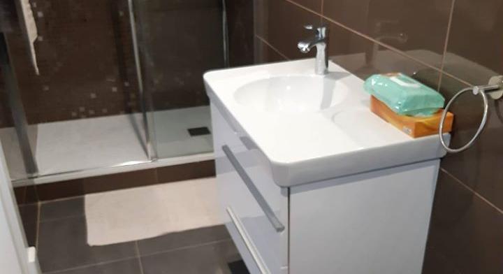 LUXURY 2 BEDROOMS 3 BATHROOMS £ 2.500