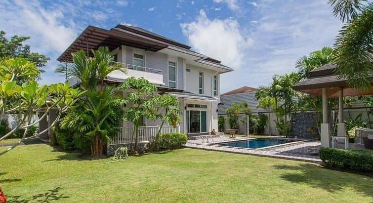 REDUCED - OFFER-3 bedroom pool