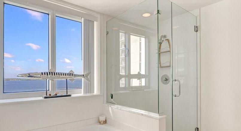 3000 Oasis Grand BLVD #1007