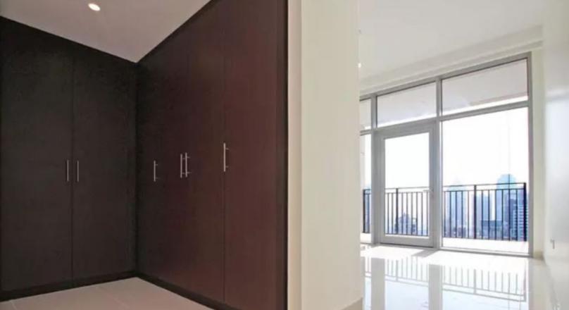 Three Bedroom + Maid's Room on high floor in BLVD Crescent in Downtown, Dubai