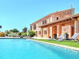 Impressive large and modern finca in Llucmajor with 4 bedrooms - FOR SALE