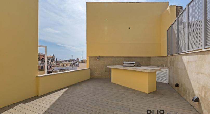 Placa Major. Penthouse. Roof terrace. Total redone. More does not have to be said.