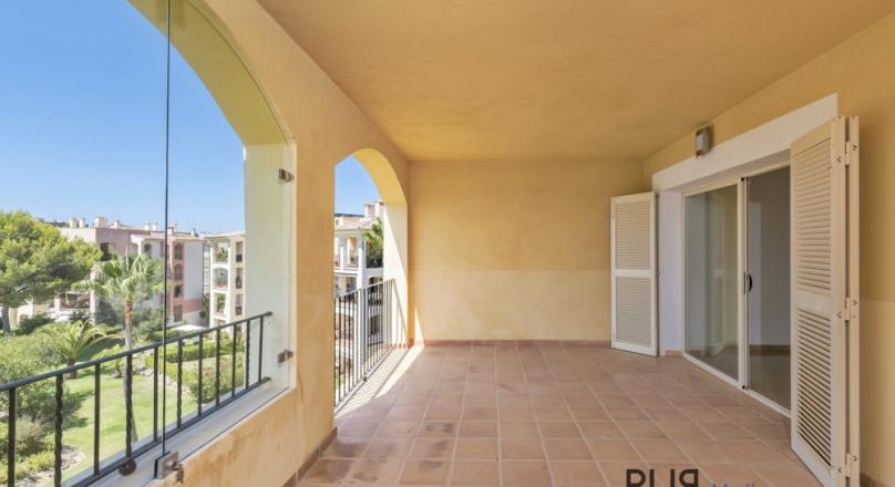 Santa. Large penthouse - apartment. Ideal for golfers.