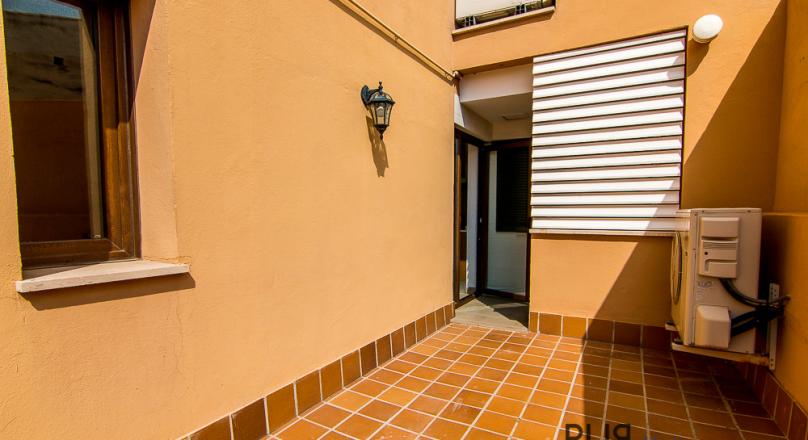 Santa Catalina. Apartment. Rehabilitated. With parking. With terrace.