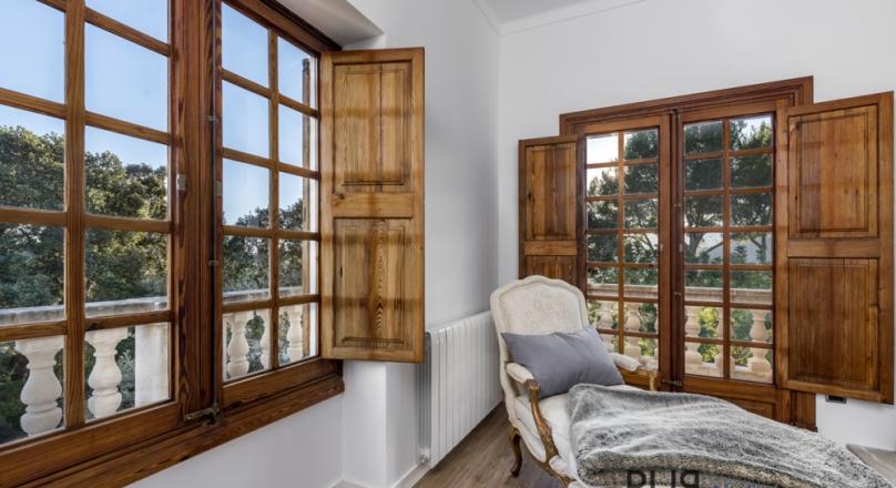 Mallorca PUR. A property. In Establiments. Something special. No. Much more.