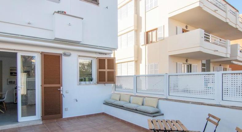They love the Es Trenc. You love Colonia Sa Jordi. Plus an apartment...