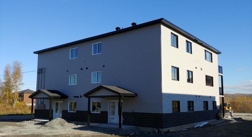 VERY LARGE 3 ½ NEW CONSTRUCTION OF QUALITY