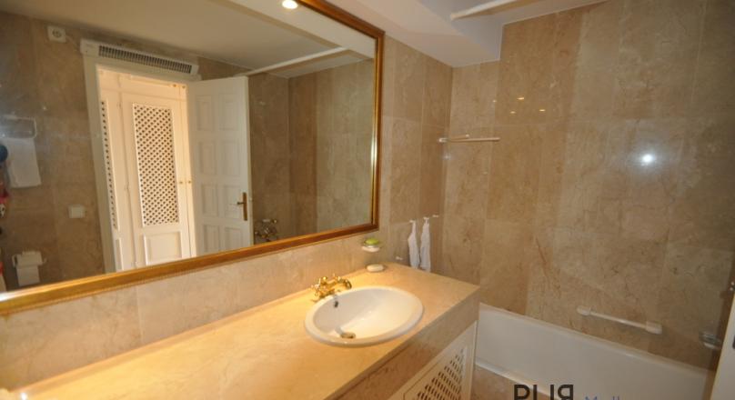Good morning Paguera. Big apartment. With panoramic sea view.