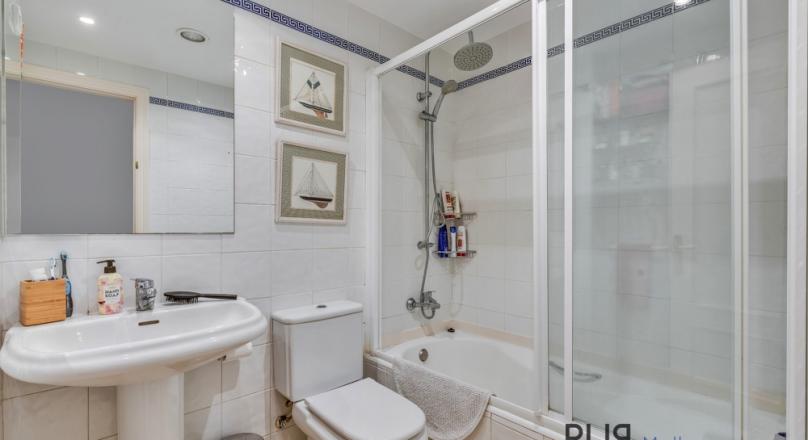 Apartment. Above Port Adriano. In the middle of the lively southwest.