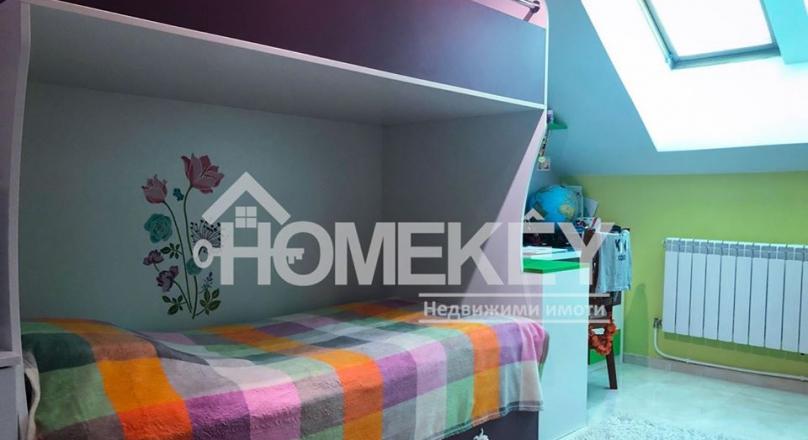 FULLY FURNISHED AND FURNISHED! SPACIOUS DAILY TRACT!