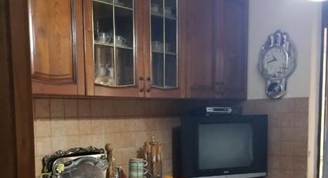 Shitet apartament 3+1 Rruga Sami Frashri prane Liqenit Artificial dhe Sheshit Willson.