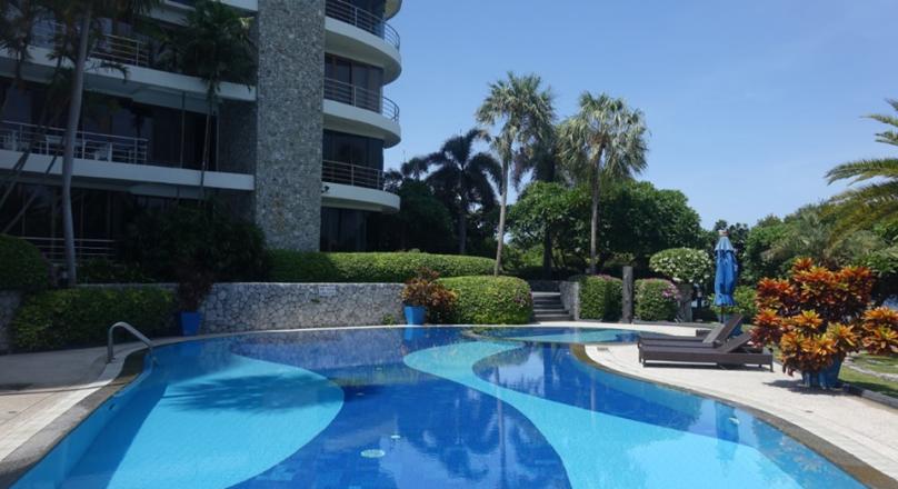 Modern Apartment in Phra Tam Nak, Pattaya