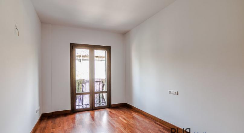 Santa Catalina. Apartment. Rehabilitated. With parking. With terrace.